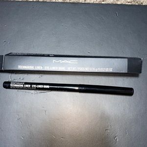 New Mac eyeliner !